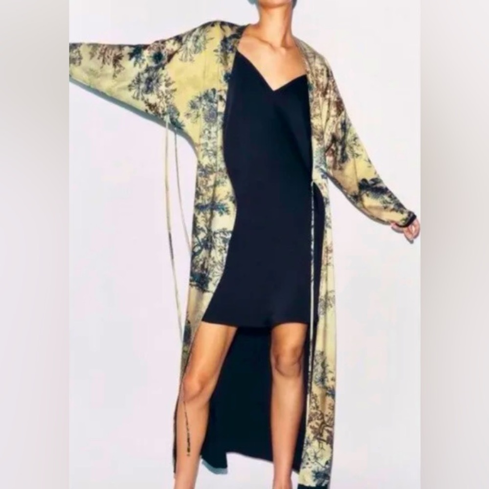 ZARA PRINTED WRAP ROBE